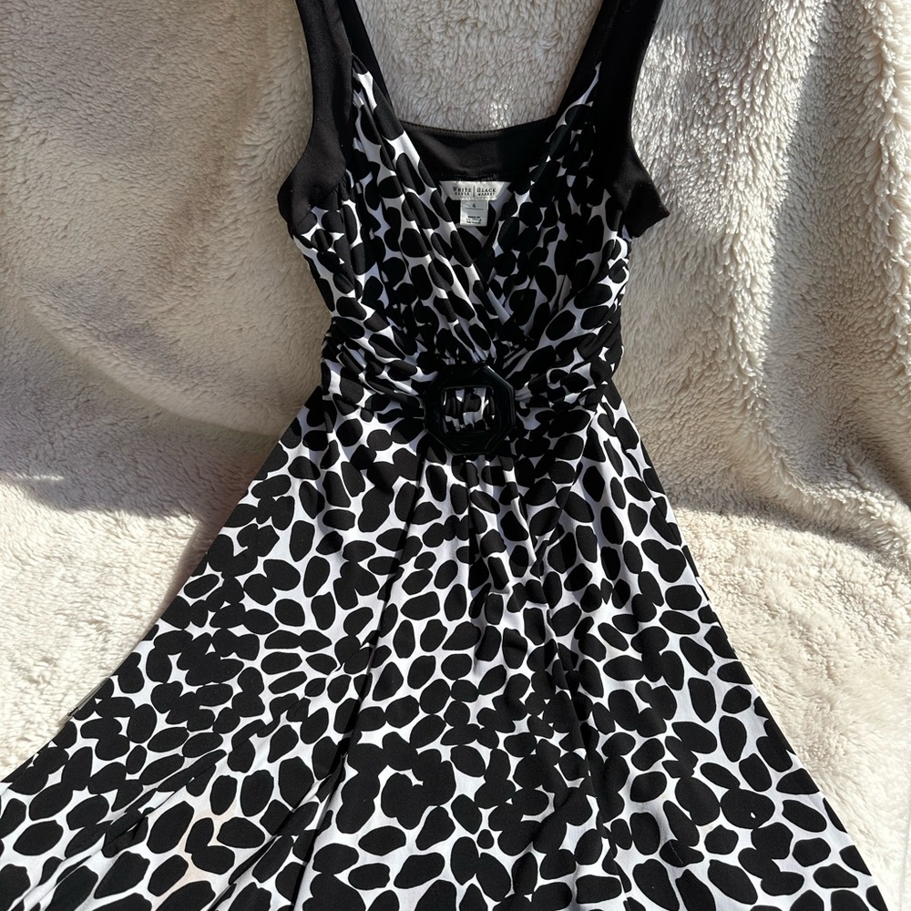 White House | Black Market Midi Dress with Buckle **Excellent Condition** Size 6